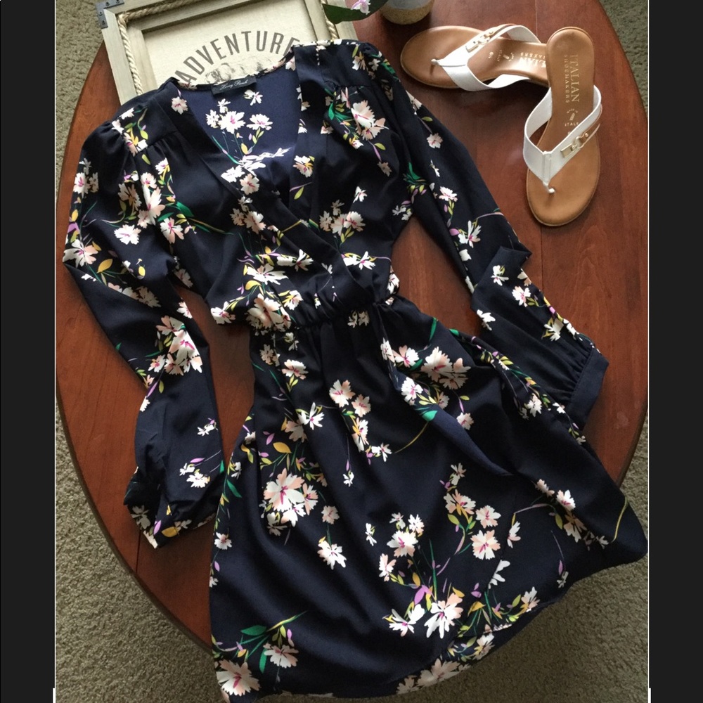 SOLD🚫Honey Punch Herbaceous Faux Surplice Dress - Picture 2 of 8
